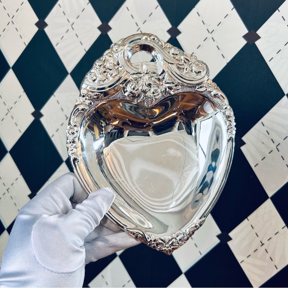 Vintage‎ Silverplate Heart-Shaped Dish, Tarnish-Resistant 6"